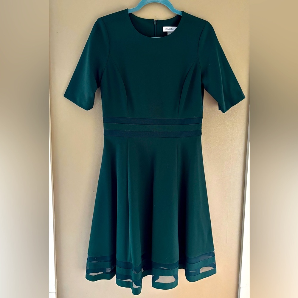 Calvin Klein size 6 flare green midi dress